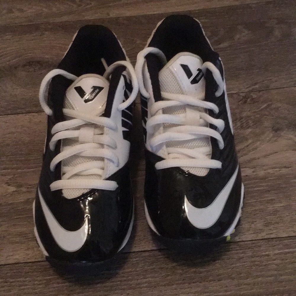 Boys cleats